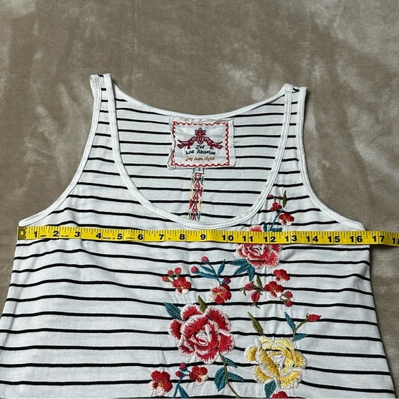 JW Los Angeles Johnny Was Sleevless Embroidered Knit Tank Top Size Small - Picture 10 of 13